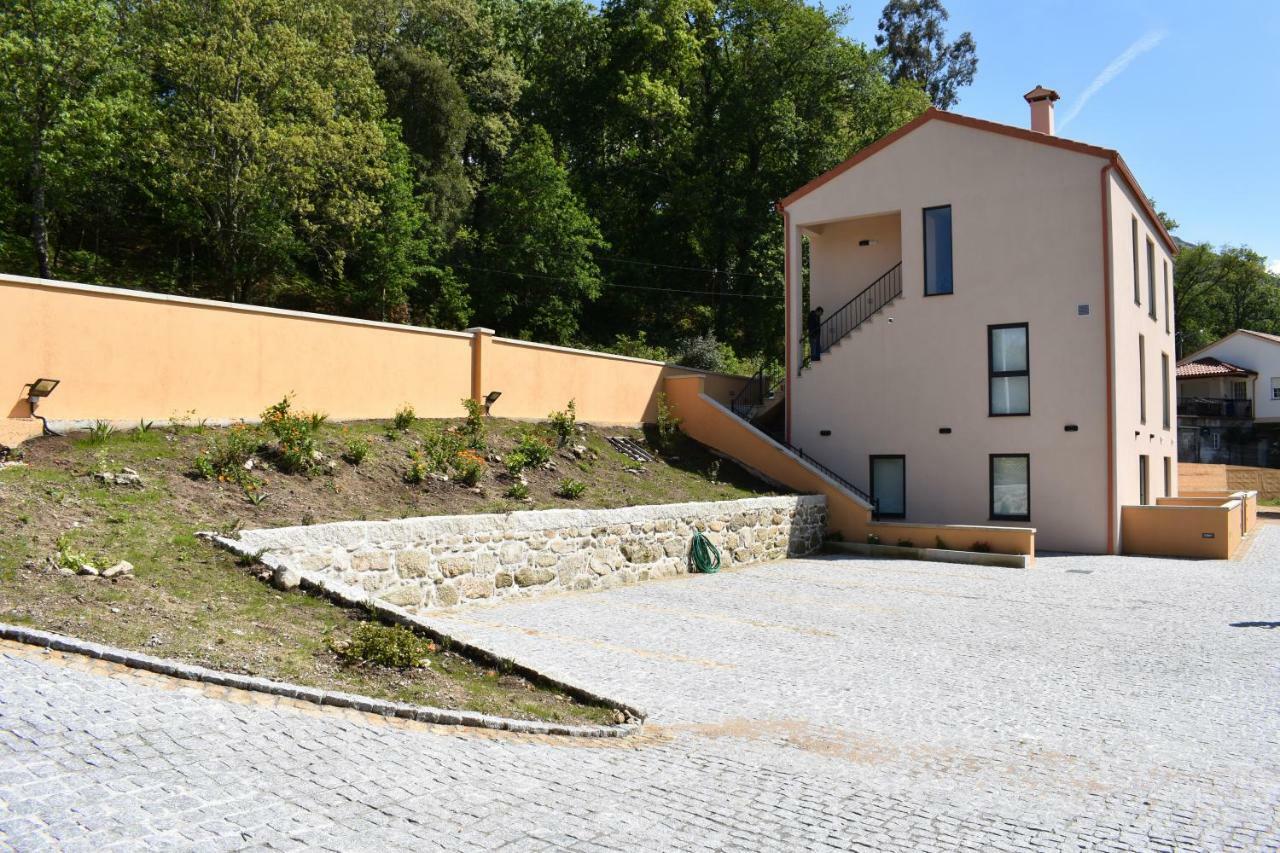Apartamentos Compostela Lobios Eksteriør billede